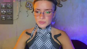 girl_sexual_art recorded nude video 112619