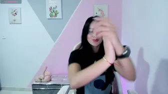 Isaa_diamond posing on cam porn cam video