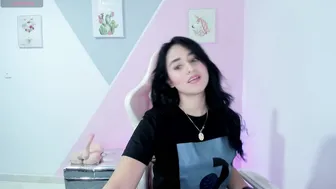 Isaa_diamond posing on cam porn cam video