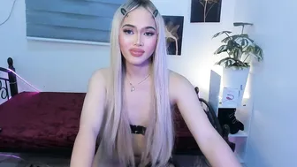 hollywoodstareme selfsuck cam girl chat