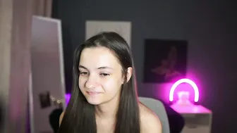 Zoenica on webcam (09/14/2026)