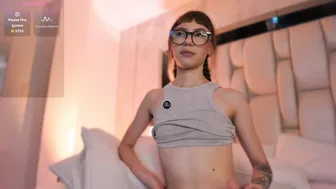 Dakotaslender cam on live cam