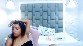Taylor_sophie cam sex chat (09/15/2026)