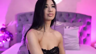 erinazzaro (09/15/2026) bigboobs