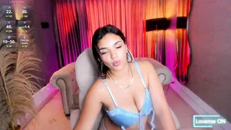 kim_stonee_ latina chat cam sex