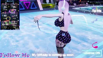 Miyuki_maiko gaming posing on cam