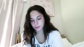 kinsleyxoxo on webcam 09/17/2026