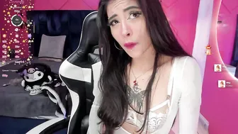 Shelley_fox posing on webcam - 17-Sep-26