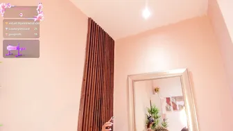 frida_kiroga (09-17-2026) blonde