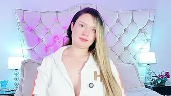 giigii_hadiid webcam video 19-Sep-26