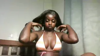 Sexykitten200 20-Sep-2026 feet