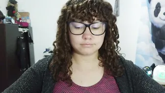 Curly_greeneyed amateur cam (09-20-2026)