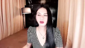 Asianhugecockjulia1 smoke porn video chat