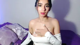 Innocent_fox latina - 23-Jul-25