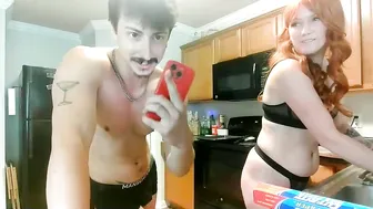 reinablack agedifference cam girl