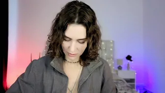 miss_juliaa_ cam nude - (09/21/2026)