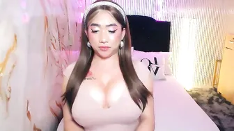 Agirlwithbigcock selfsuck chat sex