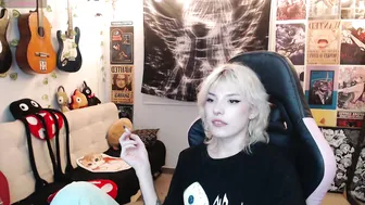 lovely_cass cosplay stream