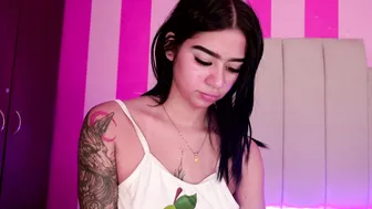 kitty_nicolle skinny video