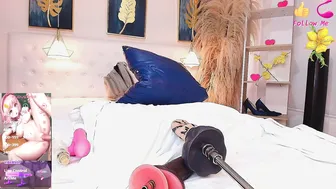 Yully_ posing on cam sex chat