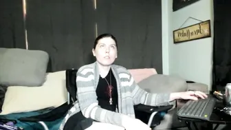 roxihazeleyes dildo - 23-Sep-26
