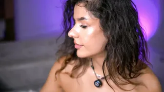 hypnoeyess hot amateur video 09-25-2026
