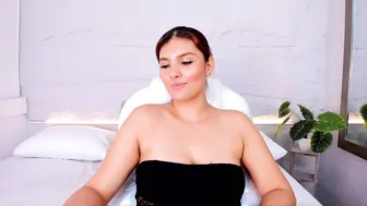 aitanajones1_ porn cam posing on webcam