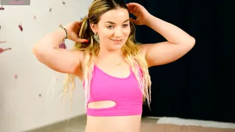 Skyeyesluna nude on cam 09/25/2026
