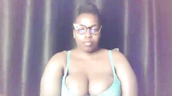 queen_melanine recorded nude video 1135213