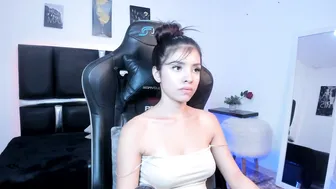 Emilyy_lopez porn cam video - 26-Sep-2026