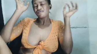 Sugarxpussy posing on cam 26-Sep-2026