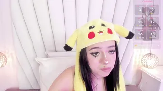 cassie666_ posing on cam 03-Oct-26