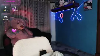 Lyann_ (10-08-2026) milf
