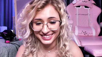 jessy_j_ webcam chat 10/09/2026