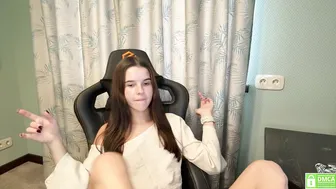 Juicy_cutiie shy - 09 October 2026