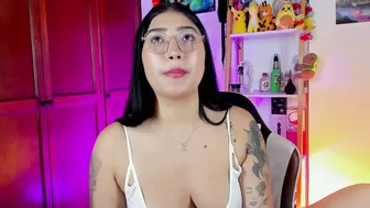 eymy_hadid_ posing on webcam 10-Oct-2026