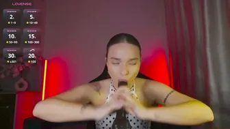 Viollasinzz live webcam show - 15 October 2026