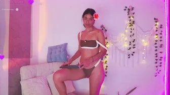 Nicolle_swt 10-15-2026 sex cam