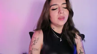 Annikamerliahh_ on webcam video