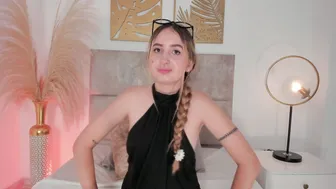 Maiasinclairr (10/20/2026) latina