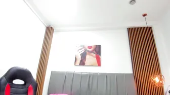 iisabella_noa cam sex porn posing on webcam