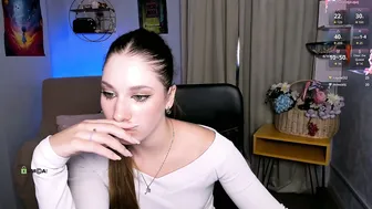 Madam_ulis blonde porn chat