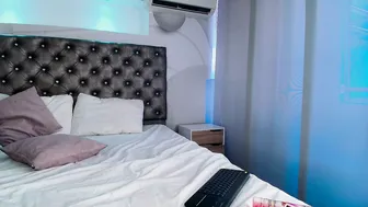Halliespixie 25-Oct-26 amateur cam show
