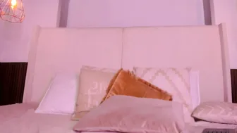 Eloisa_cleavage_ 28-Oct-26 boobs