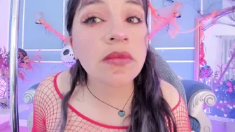 Tarataylorr posing on cam 31-Oct-26