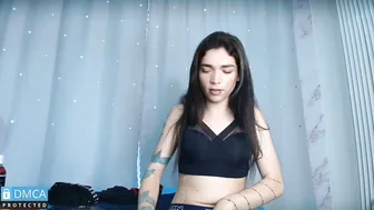 Maevekuro chat cam porn 24-Jul-25