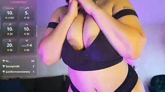 kurvykitty069 hot webcam porn - (07-27-2025)