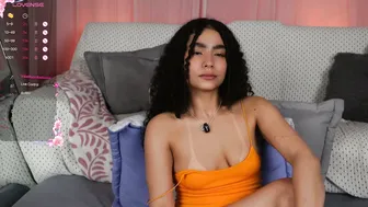 Vicky_curly free cam show 07-28-2025
