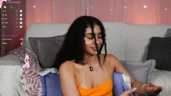 Vicky_curly free cam show 07-28-2025