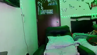 daya202 lovense naked on cam